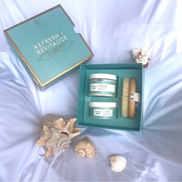 🛁✨ NWT Bath & Body Works - Eucalyptus Lavender Spa Box ✨Luxurious spa set!🎁 - Picture 4 of 5